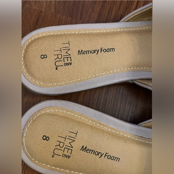 Time and Tru Knot Slide Sandals - Picture 4 of 7